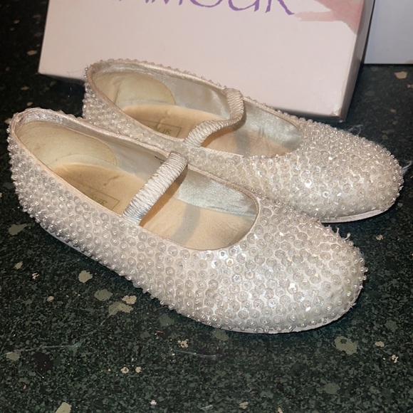 Girls L’AMOUR Bling Sequins Mary Jane’s - Picture 2 of 4